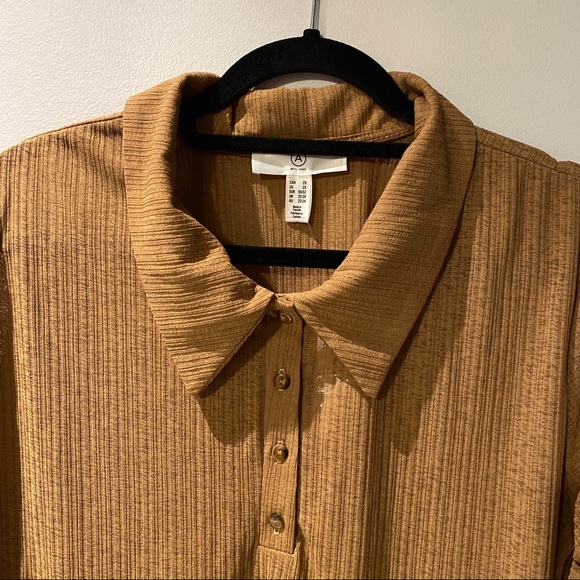 LONG SLEEVE COLLAR SHIRT NWT - Picture 2 of 4